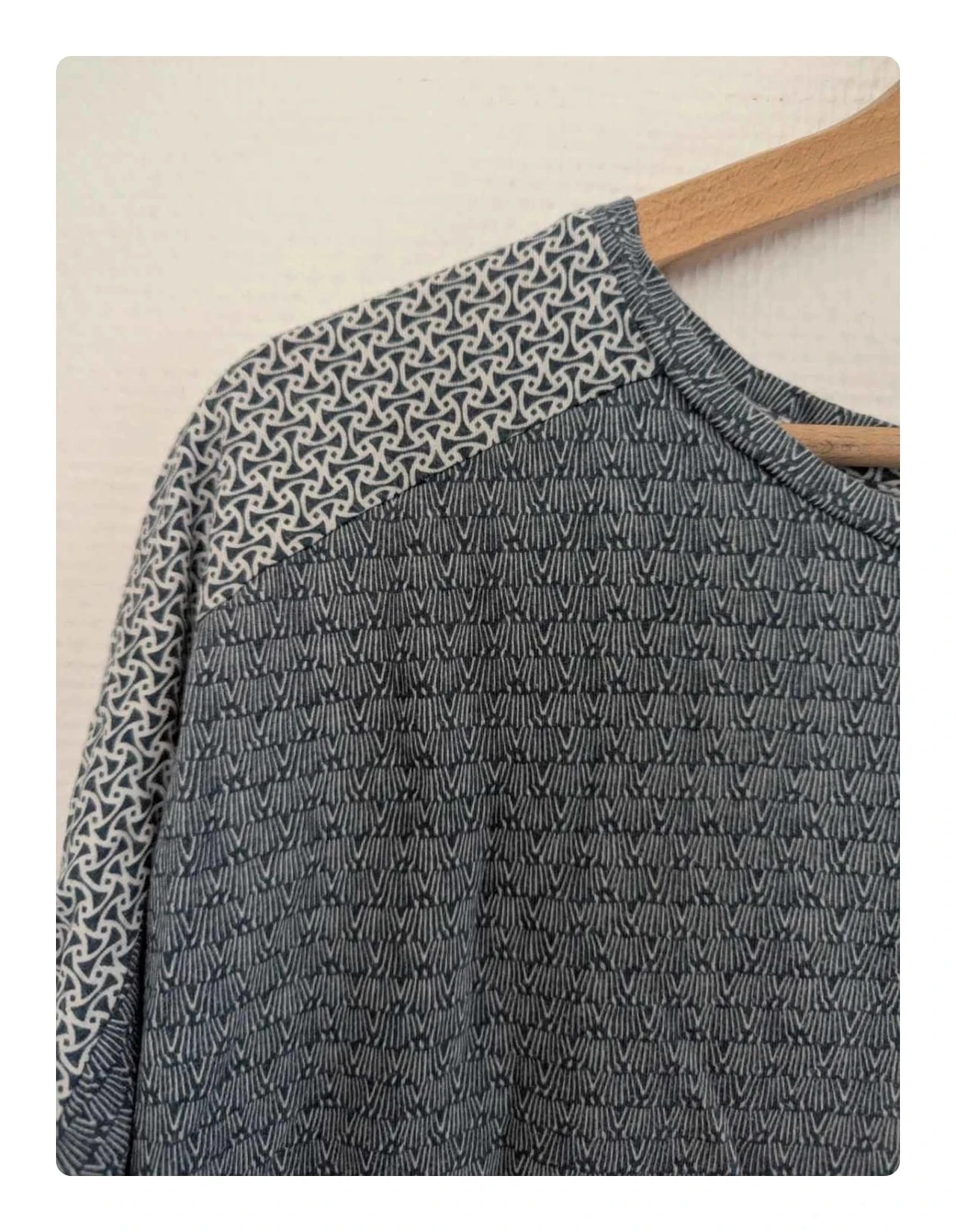 Blusa fluida Bonobo Jeans - Padrão geométrico azul/branco - Tamanho S (Muito bom estado) – photo 3